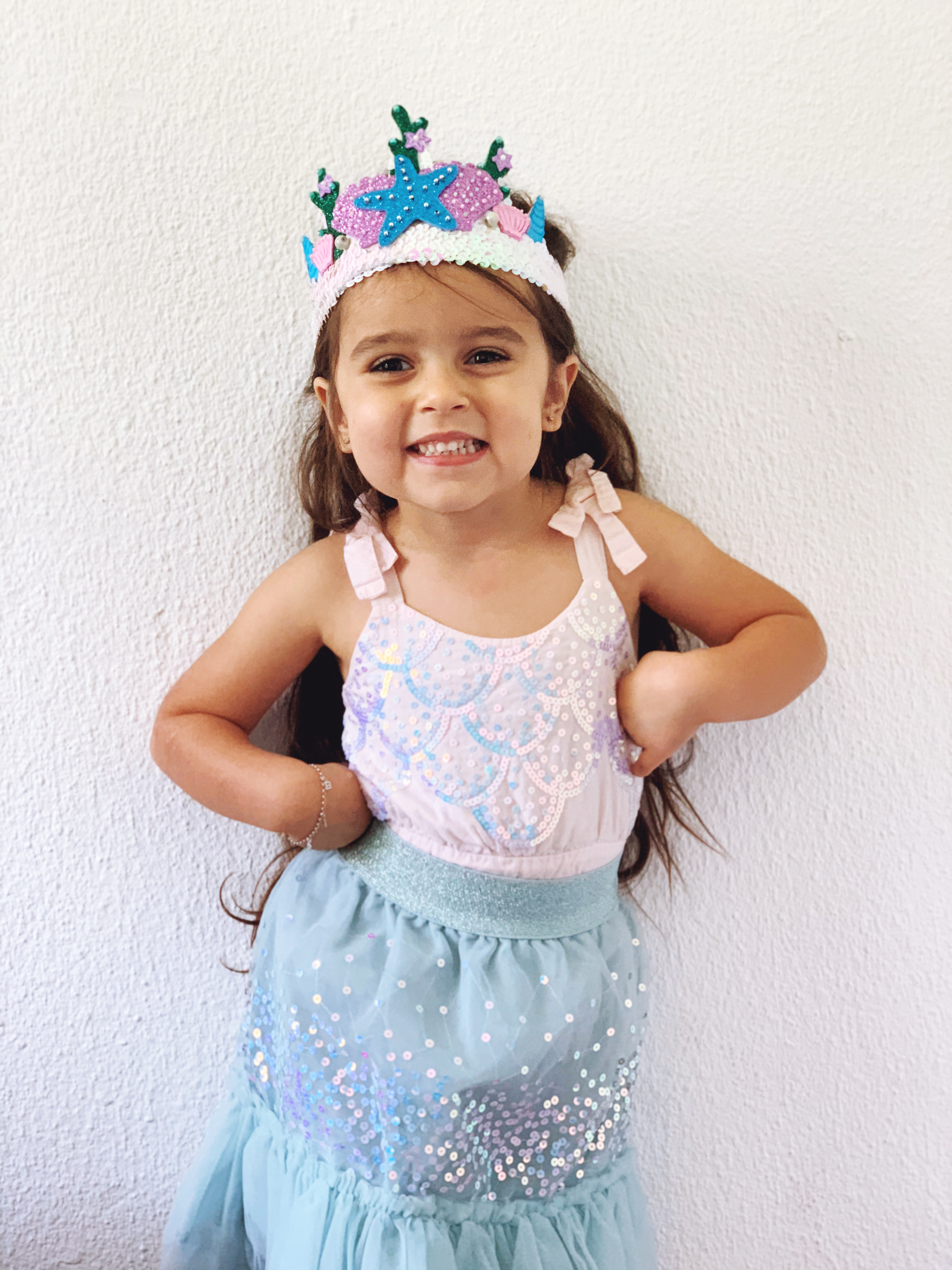 DIY Mermaid Crowns by Hearts in Her Shoes Nikita Camacho