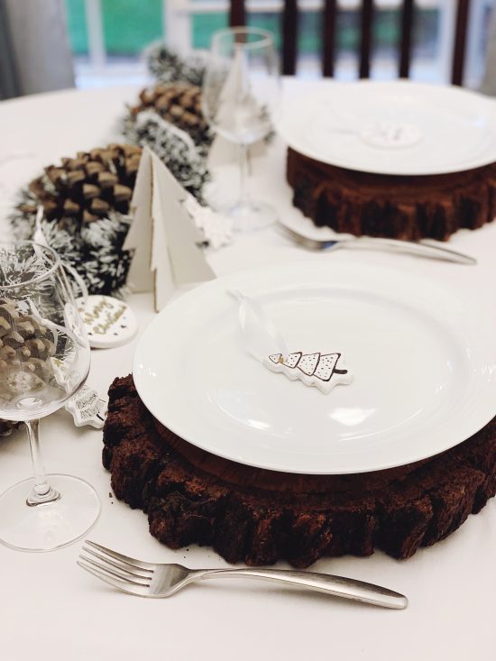 Last minute Christmas decor by Nikita Camacho Hearts in her Shoes Mommy Blogger 